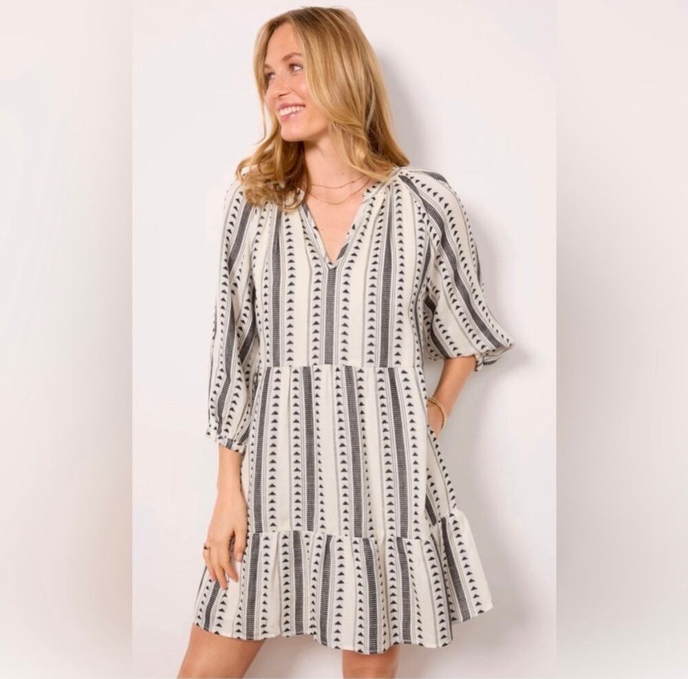 Evereve Carolina Tiered Boho Dress Black Cream V-Neck Size Medium